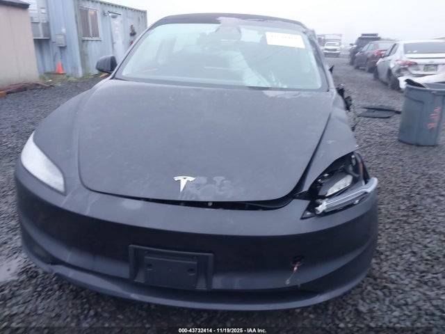 Tesla Model 3 Long Range Dual Motor All-wheel Drive 2024 5YJ3E1EB2RF736726 Image 13