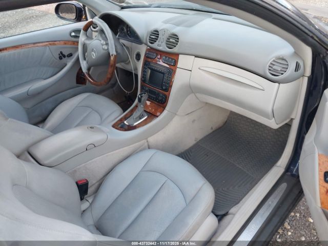 2004 MERCEDES-BENZ CLK 500 WDBTK75GX4T026338 Photo 4