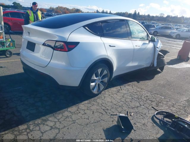 2021 TESLA MODEL Y 5YJYGDEE0MF065352 Photo 3
