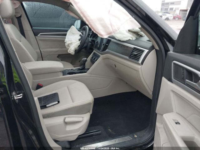 2021 VOLKSWAGEN ATLAS 1V2JR2CA9MC545661 Photo 4
