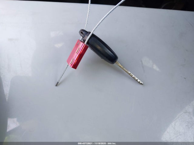 2T1BURHE4JC035391 Toyota COROLLA LE
