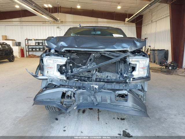 1FTFW1EGXJFB59725 Ford F-150 Lariat