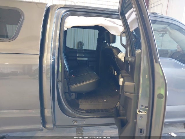 1FTFW1EGXJFB59725 Ford F-150 Lariat