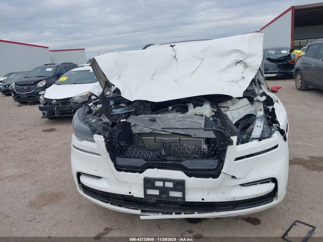Lincoln Aviator Reserve 2023 5LM5J7XC8PGL11181 Image 8