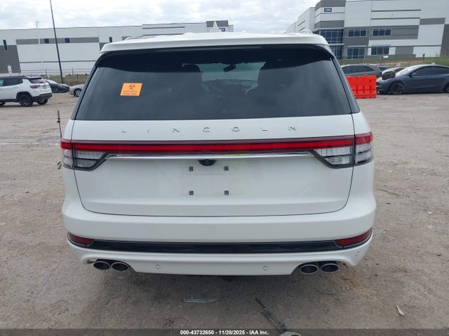 Lincoln Aviator Reserve 2023 5LM5J7XC8PGL11181 Image 12