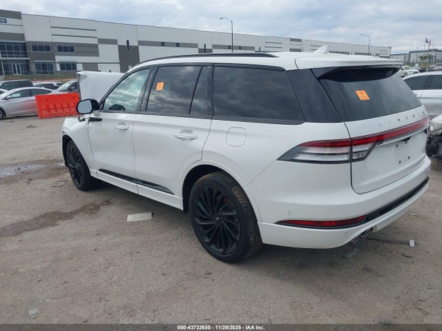 Lincoln Aviator Reserve 2023 5LM5J7XC8PGL11181 Image 3