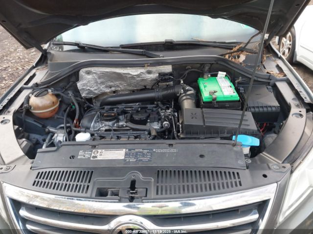 2011 VOLKSWAGEN TIGUAN WVGBV7AX8BW519050 Photo 9