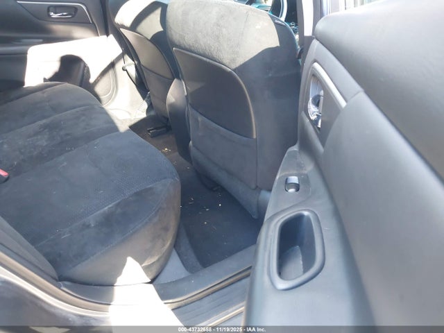 Nissan Altima 2015 1N4AL3AP8FC567577 Image 20