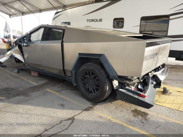 2024 TESLA CYBERTRUCK 7G2CEHED1RA038421 Photo 2