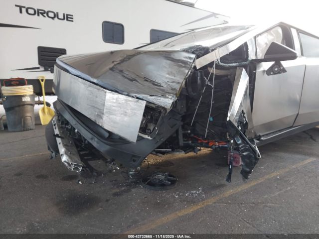 2024 TESLA CYBERTRUCK 7G2CEHED1RA038421 Photo 5