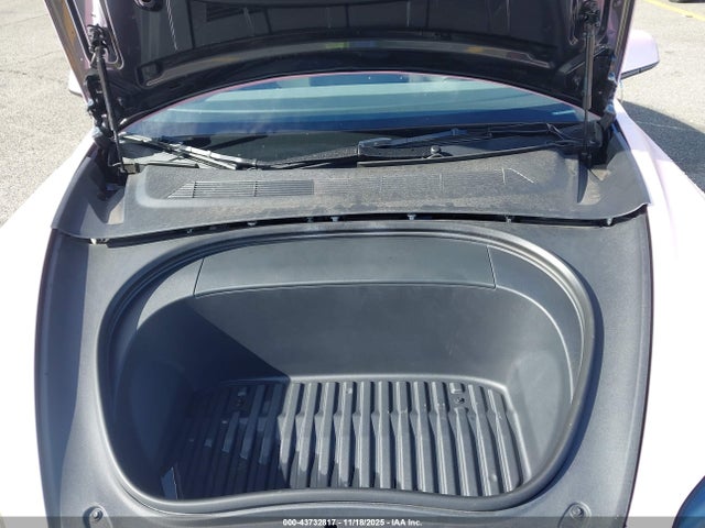 Продажа на аукционе авто 2024 Tesla Model 3 Long Range Dual Motor All-wheel Drive, vin: 5YJ3E1EB0RF824254, номер лота: 43732817