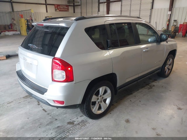 2012 JEEP COMPASS 1C4NJCBA5CD626991 Photo 3