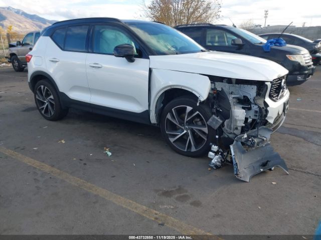 2021 VOLVO XC40 YV4162UMXM2572423