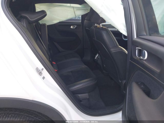 2021 VOLVO XC40 YV4162UMXM2572423 Photo 7