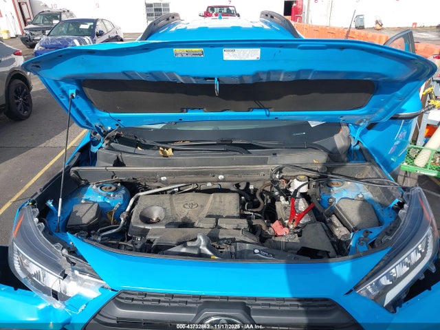 2T3J1RFV7MW218141 Toyota Rav4 Adventure