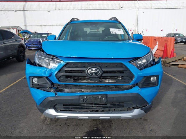 2T3J1RFV7MW218141 Toyota Rav4 Adventure