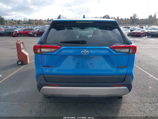 2T3J1RFV7MW218141 Toyota Rav4 Adventure