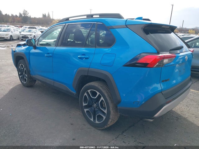 2T3J1RFV7MW218141 Toyota Rav4 Adventure