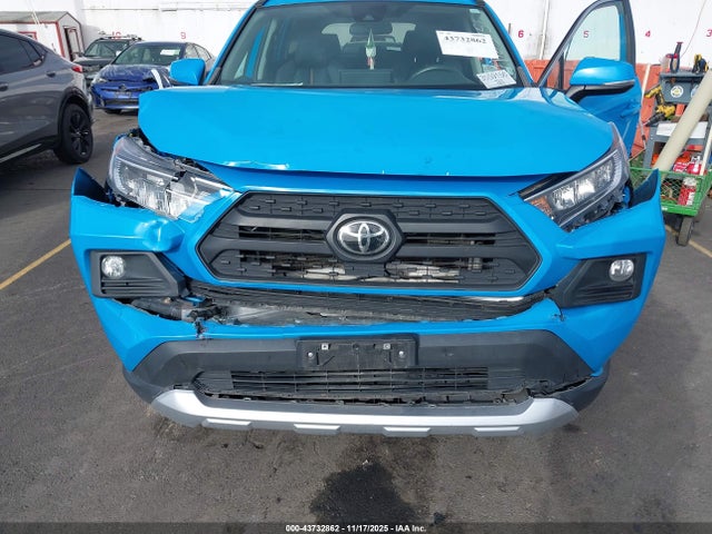 2T3J1RFV7MW218141 Toyota Rav4 Adventure