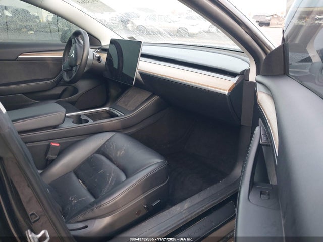 2023 TESLA MODEL 3 5YJ3E1EA5PF655708 Photo 4