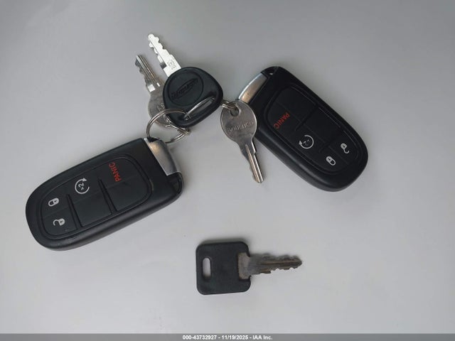 Продаж на аукціоні авто 2015 Ram 1500 Laramie, vin: 1C6RR7NM4FS642372, номер лоту: 43732927