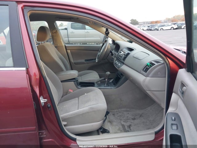2005 TOYOTA CAMRY 4T1BE32KX5U408768 Photo 4