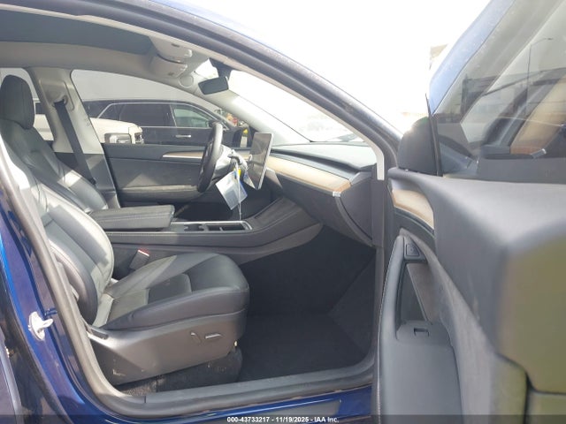 2023 TESLA MODEL Y 7SAYGDEE6PA025698 Photo 4