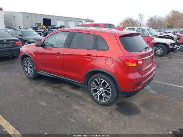 2018 MITSUBISHI OUTLANDER SPORT JA4AR3AWXJU002714 Photo 2