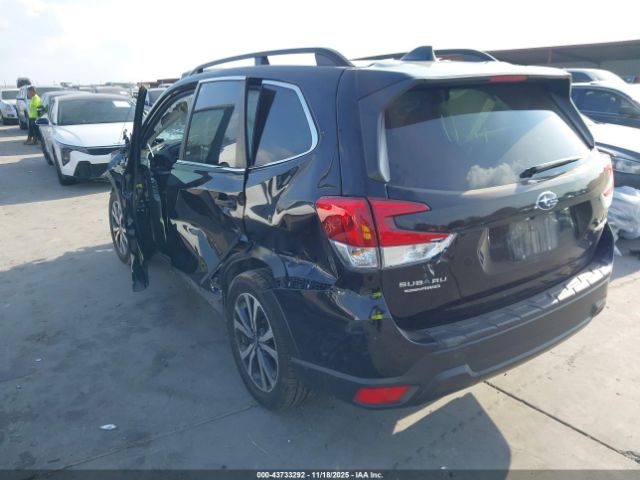 2021 SUBARU FORESTER JF2SKASC2MH490823 Photo 2