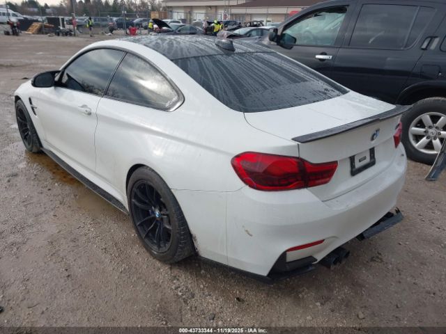 2015 BMW M4 WBS3R9C52FK334664 Photo 2