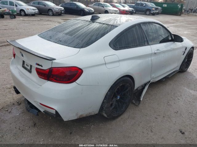 2015 BMW M4 WBS3R9C52FK334664 Photo 3