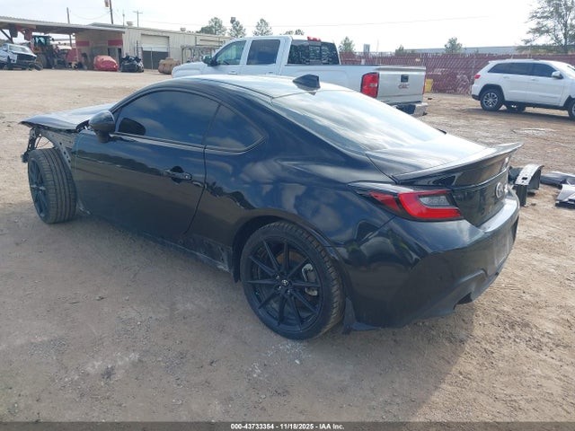 2024 TOYOTA GR86 JF1ZNBE16R8757415 Photo 2