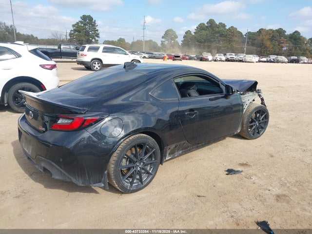 2024 TOYOTA GR86 JF1ZNBE16R8757415 Photo 3