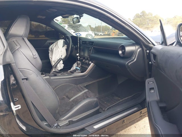 2024 TOYOTA GR86 JF1ZNBE16R8757415 Photo 4