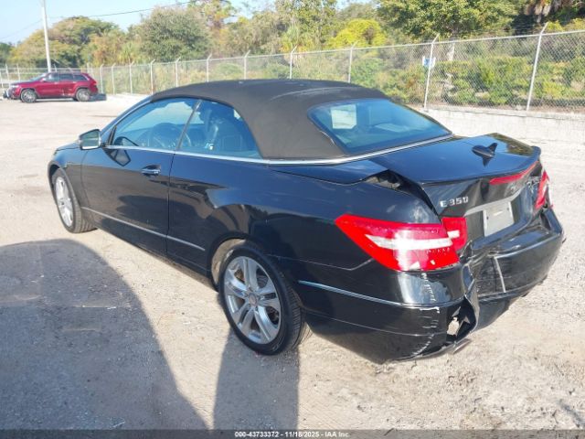 2011 MERCEDES-BENZ E 350 WDDKK5GF8BF082690 Photo 2