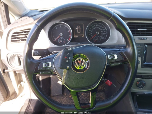 Продажа на аукционе авто 2015 Volkswagen Golf Tsi S 4-door, vin: 3VW217AU2FM018468, номер лота: 43733390