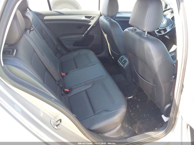 Продажа на аукционе авто 2015 Volkswagen Golf Tsi S 4-door, vin: 3VW217AU2FM018468, номер лота: 43733390