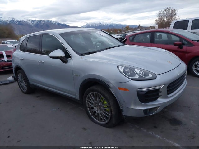 2016 PORSCHE CAYENNE E-HYBRID WP1AE2A24GLA60985 Photo 0