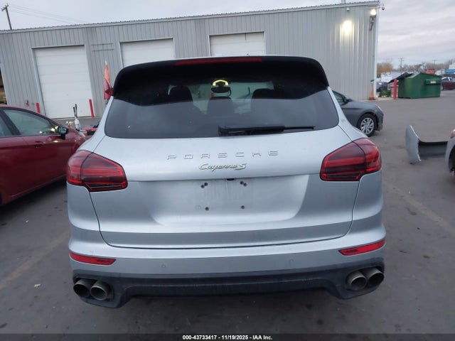 Porsche Cayenne E-hybrid S 2016 WP1AE2A24GLA60985 Image 16