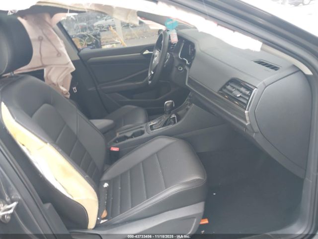 2021 VOLKSWAGEN JETTA 3VWE57BUXMM069357 Photo 4