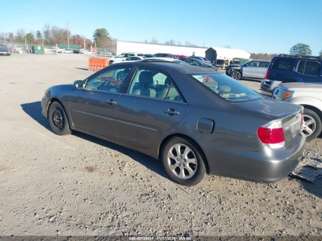 2005 TOYOTA CAMRY 4T1BE30K15U571747 Photo 2