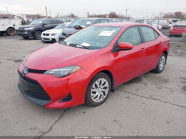 2018 TOYOTA COROLLA 2T1BURHE5JC020317 Photo 1