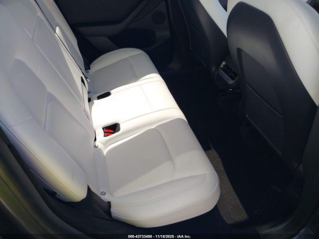 2023 TESLA MODEL Y 7SAYGDEF8PF700852 Photo 7