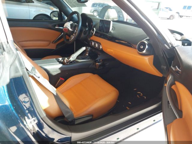 2019 FIAT 124 SPIDER JC1NFAEKXK0142747 Photo 4