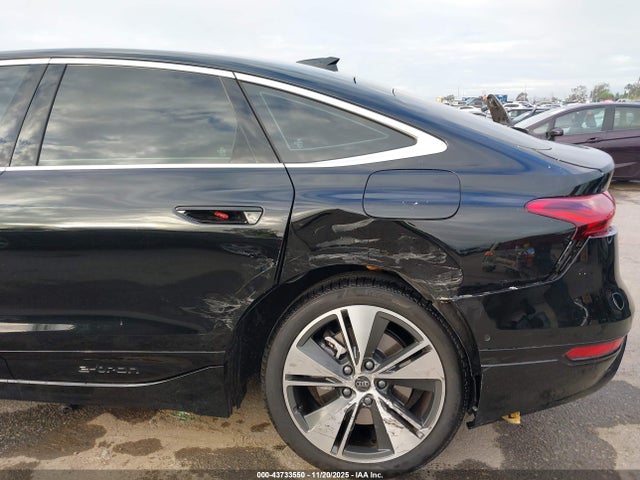 2025 AUDI A6 E-TRON WAU2CAGH2SA025588 Photo 5