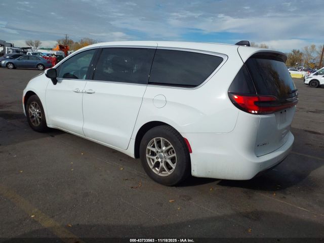 2023 CHRYSLER PACIFICA 2C4RC1FG5PR610811 Photo 2