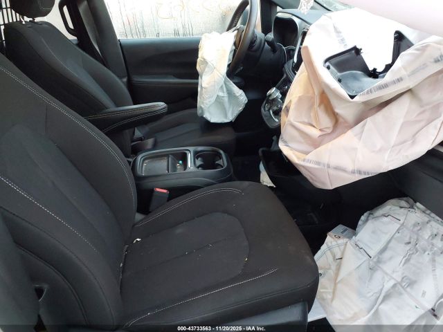 2023 CHRYSLER PACIFICA 2C4RC1FG5PR610811 Photo 4