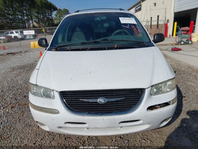 2000 CHRYSLER TOWN & COUNTRY 1C4GP44GXYB717689 Photo 5