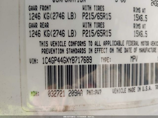 2000 CHRYSLER TOWN & COUNTRY 1C4GP44GXYB717689 Photo 8