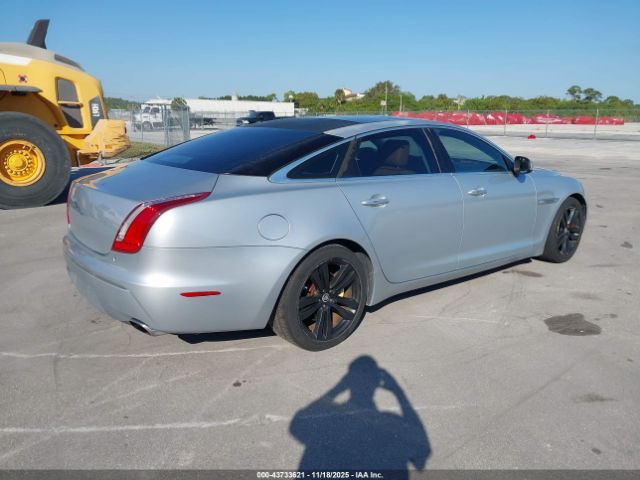 2011 JAGUAR XJ SAJWA2GB9BLV13390 Photo 3